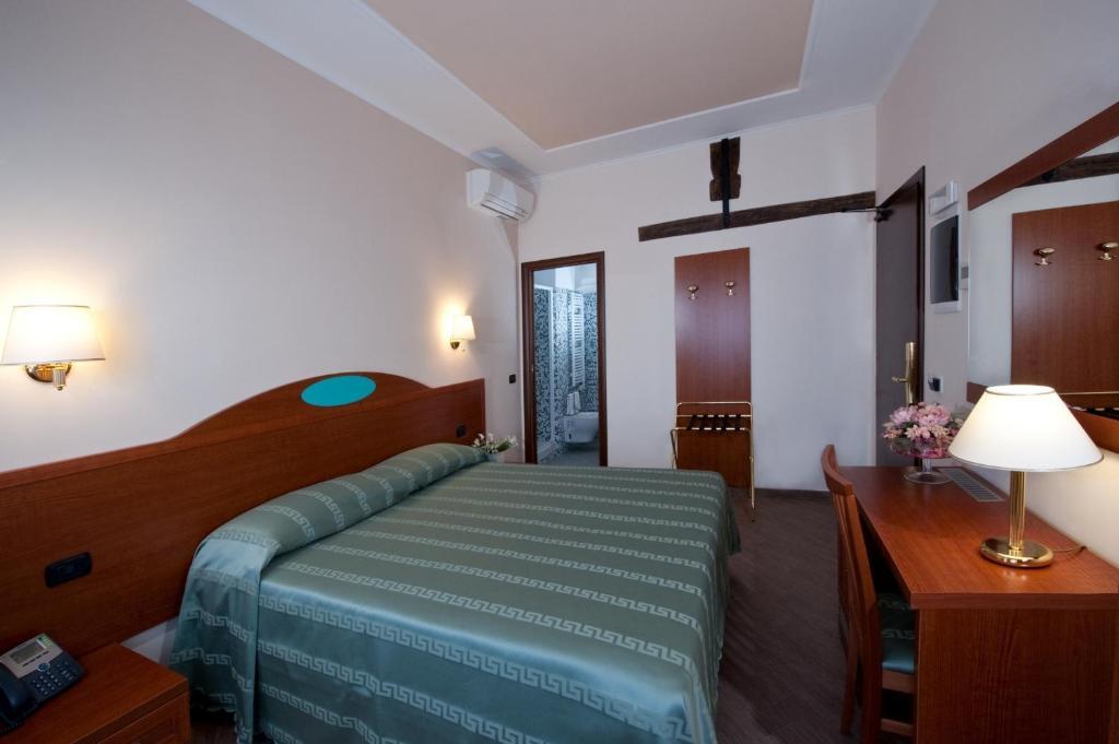 Hotel Roma Tiburtina Metro Eksteriør billede