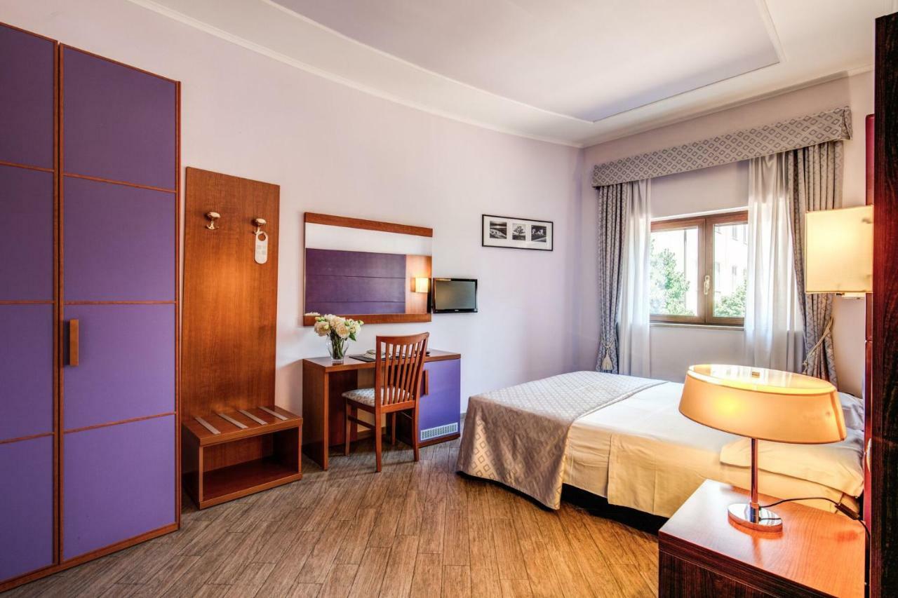 Hotel Roma Tiburtina Metro Eksteriør billede